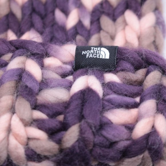 The North Face Nanny Pom Beanie Womens One Size Twilight Mauve/Blkbrry Wn - Picture 5 of 5